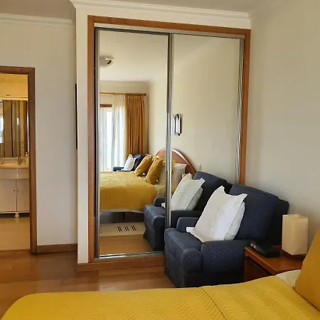 Em Frente Ao Mar 纳扎雷